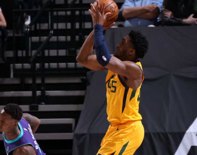 开云app下载-勇士对爵士最新消息